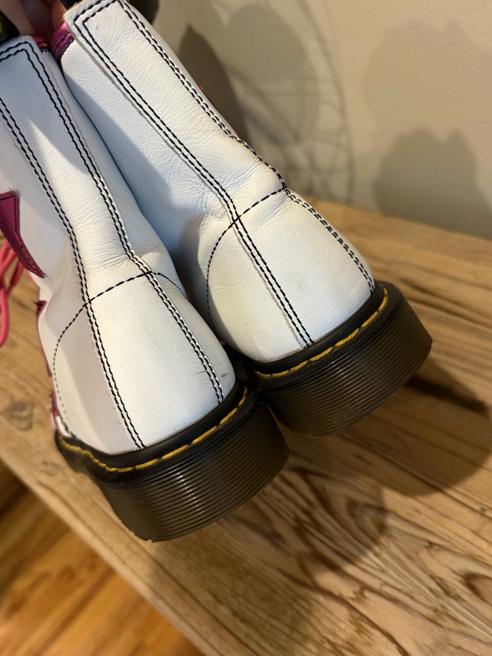 Dr. Martens Stella White Magenta Electric 8 Eye Metallic Star Combat Boots 9 - Picture 14 of 16